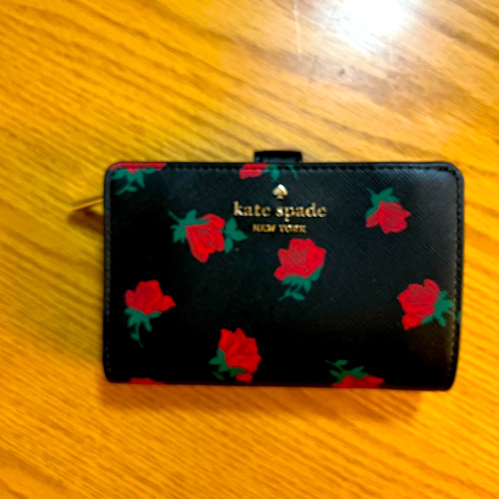 Kate spade ditsy rose toss wallet
